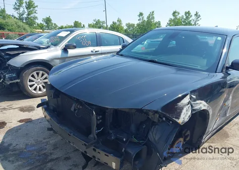 2016 Dodge Charger Sxt z USA, uszkodzony, nr VIN 2C3CDXHG6GH174032